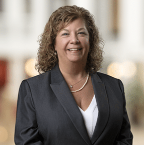 headshot of Tara Rudnicki