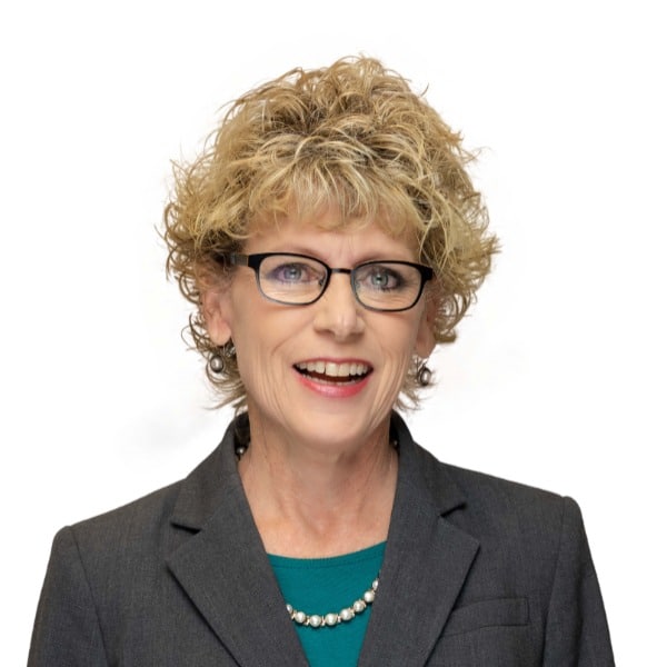 Picture of Shannon Paige.
