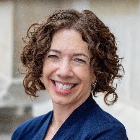 Sarah Wilds Headshot